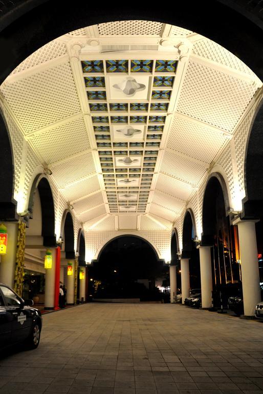 Hotel Istana Kuala Lumpur City Centre Exterior photo